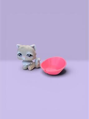 Littlest Pet Shop LPS Persian Cat #263 with Neck Brace.